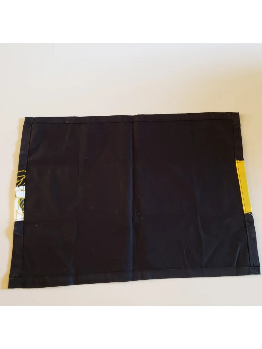 Black and Yellow Cloth Placemats Tropical Hawaii Tiki 17x13 QTY 4 Hibiscus Palm